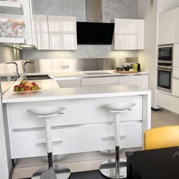 Продается 3-х комнатная квартира, 130 м²