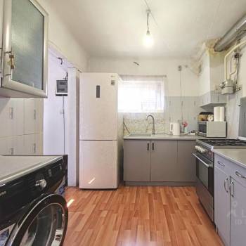Продается 3-х комнатная квартира, 48 м²