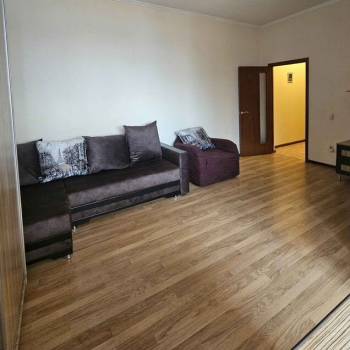 Сдается 1-комнатная квартира, 50 м²