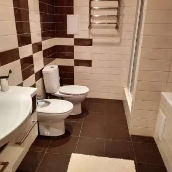 Сдается 1-комнатная квартира, 83 м²
