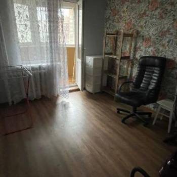 Продается Многокомнатная квартира, 94 м²