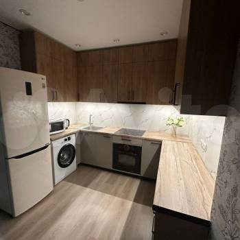 Сдается Многокомнатная квартира, 60 м²