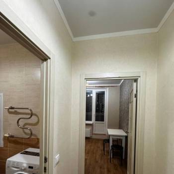 Сдается 1-комнатная квартира, 38 м²