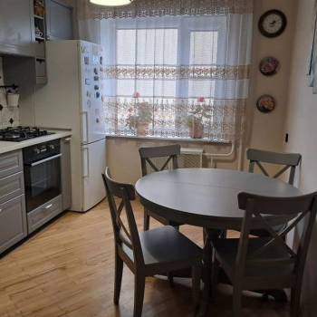 Продается 3-х комнатная квартира, 64 м²