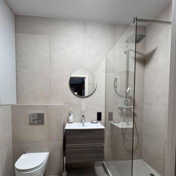 Продается 1-комнатная квартира, 40,6 м²