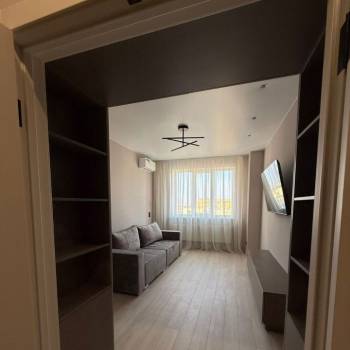 Продается 1-комнатная квартира, 40,6 м²