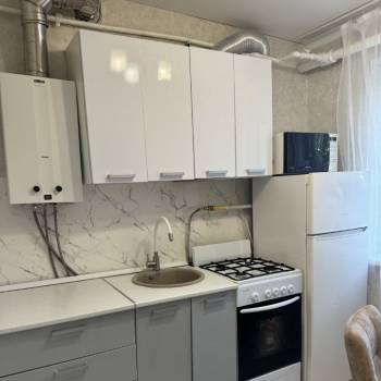 Продается 1-комнатная квартира, 35 м²