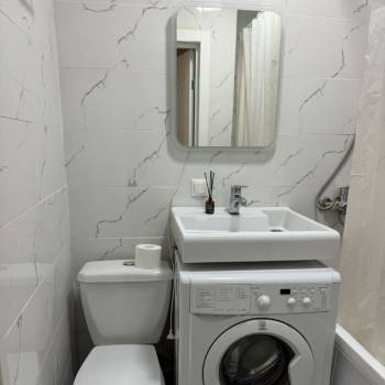 Продается 1-комнатная квартира, 35 м²