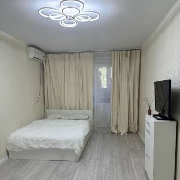 Продается 1-комнатная квартира, 35 м²