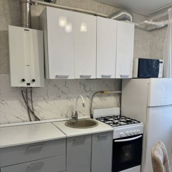 Продается 1-комнатная квартира, 35 м²