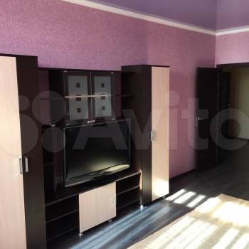 Продается 1-комнатная квартира, 42 м²