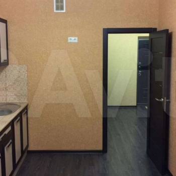 Продается 1-комнатная квартира, 42 м²
