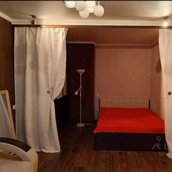 Продается 1-комнатная квартира, 37 м²