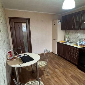 Продается 1-комнатная квартира, 40 м²