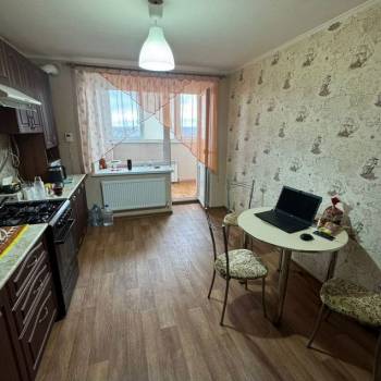 Продается 1-комнатная квартира, 40 м²