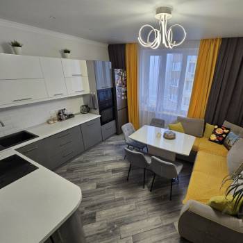 Продается 2-х комнатная квартира, 75 м²