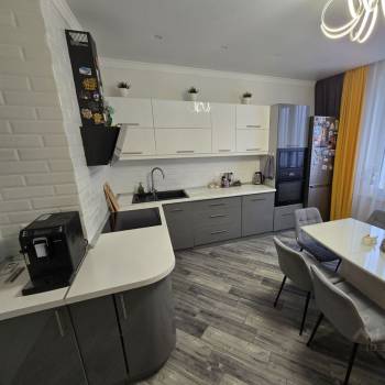 Продается 2-х комнатная квартира, 75 м²