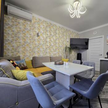 Продается 2-х комнатная квартира, 75 м²