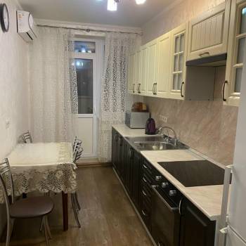 Сдается 1-комнатная квартира, 41 м²