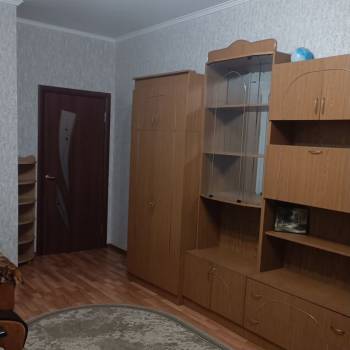 Сдается 1-комнатная квартира, 42 м²