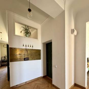 Продается 2-х комнатная квартира, 63 м²