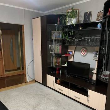 Продается 1-комнатная квартира, 64,3 м²