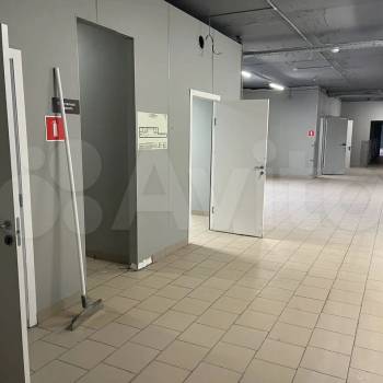 Сдается Нежилое помещение, 262 м²