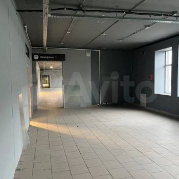 Сдается Нежилое помещение, 262 м²