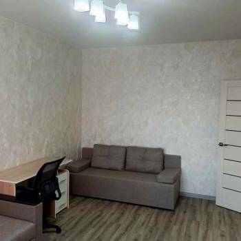 Сдается 1-комнатная квартира, 39 м²