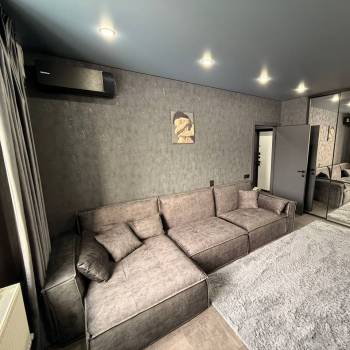 Продается 1-комнатная квартира, 38 м²