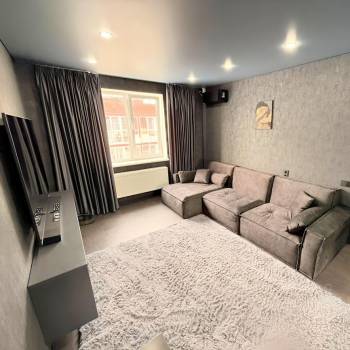 Продается 1-комнатная квартира, 38 м²