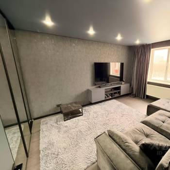 Продается 1-комнатная квартира, 38 м²