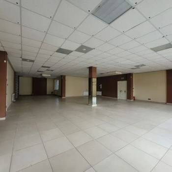 Сдается Нежилое помещение, 185 м²