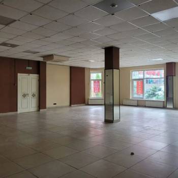 Сдается Нежилое помещение, 185 м²