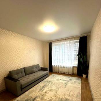 Сдается 2-х комнатная квартира, 65 м²