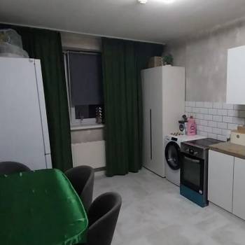 Продается Многокомнатная квартира, 97 м²