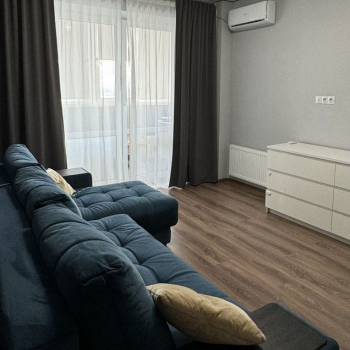 Продается 1-комнатная квартира, 37 м²