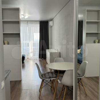 Продается 1-комнатная квартира, 37 м²