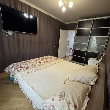 Продается Многокомнатная квартира, 99,6 м²