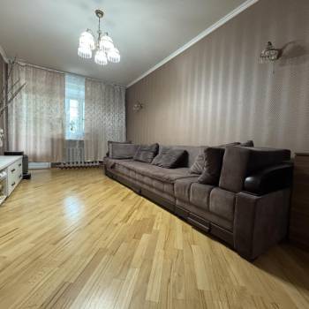 Продается Многокомнатная квартира, 99,6 м²