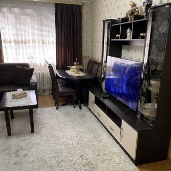 Продается 1-комнатная квартира, 65 м²