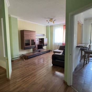 Сдается 2-х комнатная квартира, 75 м²