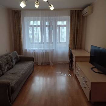 Сдается 1-комнатная квартира, 37 м²