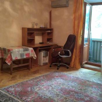 Сдается 1-комнатная квартира, 42 м²
