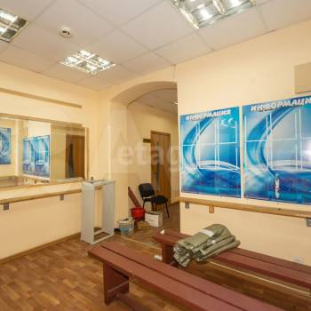 Продается Нежилое помещение, 217 м²