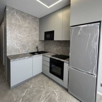 Продается 1-комнатная квартира, 37 м²