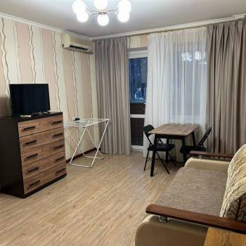 Сдается 1-комнатная квартира, 38 м²