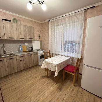 Сдается 1-комнатная квартира, 38 м²