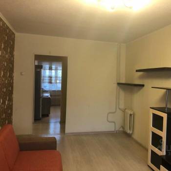 Сдается 1-комнатная квартира, 52 м²