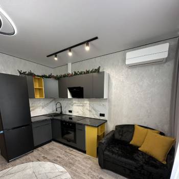 Продается 1-комнатная квартира, 35 м²